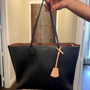 Tory Burch Leather Tote Bag. Great Condition, one owner.